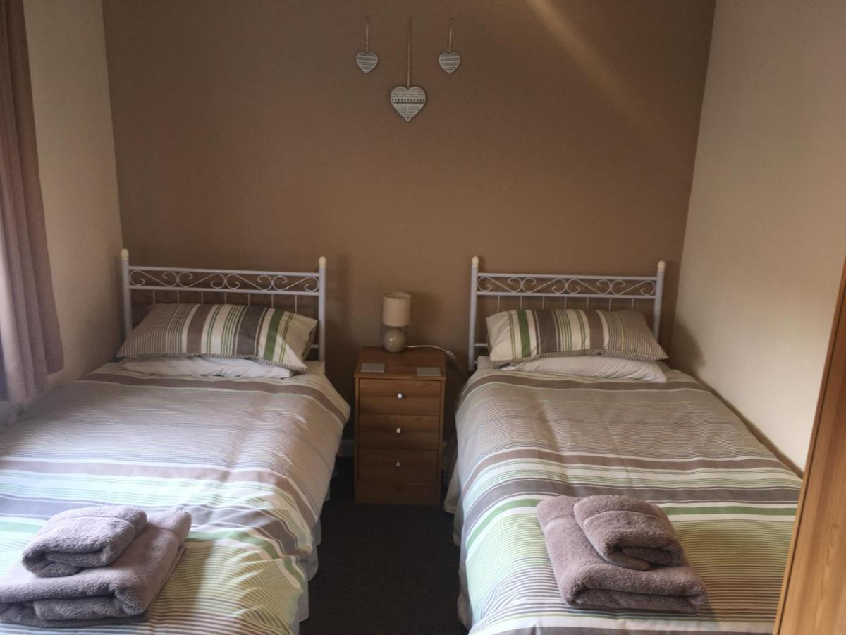 Riverbank Cottage ฟอร์ตวิลเลียม ภายนอก รูปภาพ