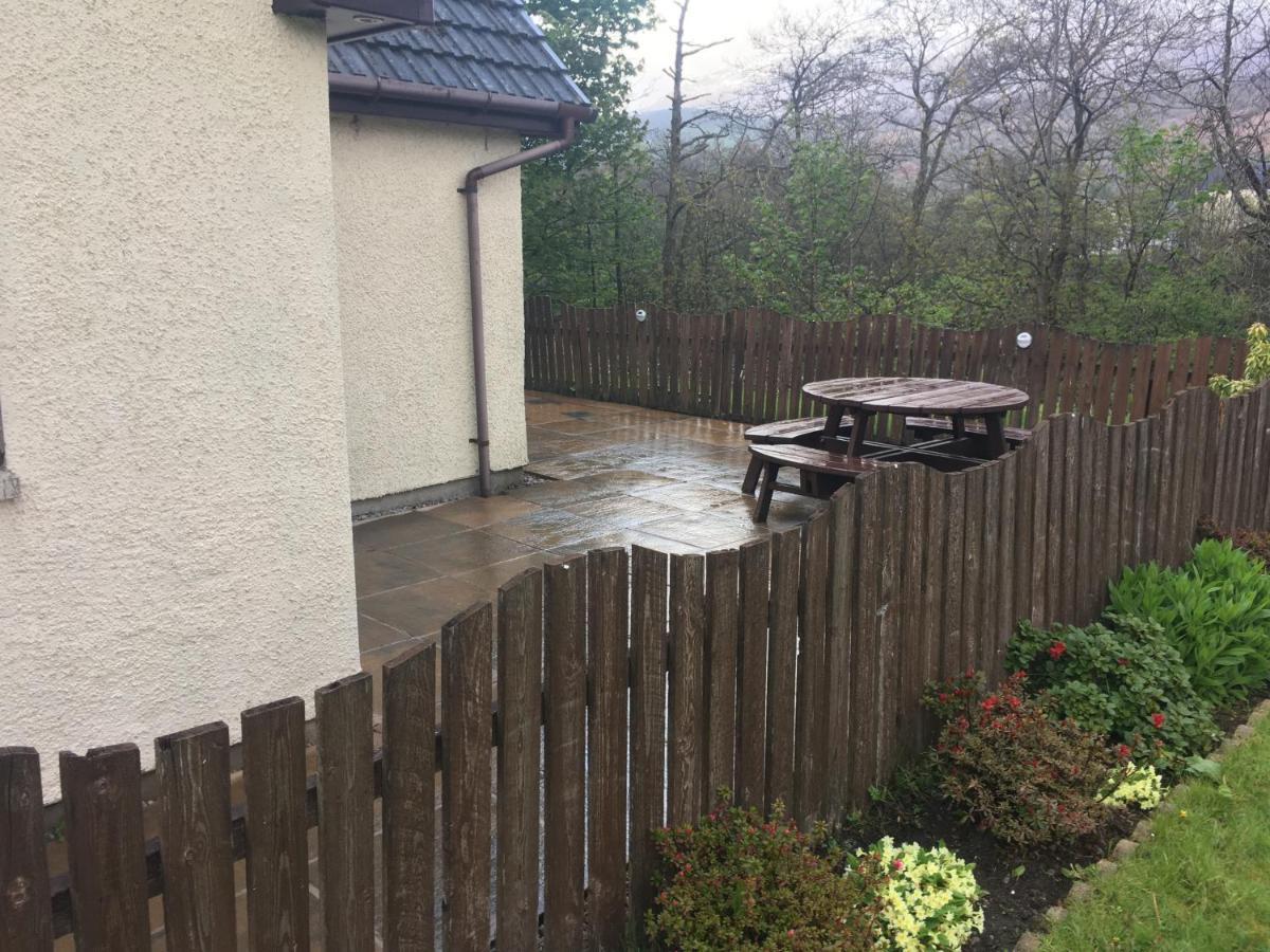 Riverbank Cottage ฟอร์ตวิลเลียม ภายนอก รูปภาพ