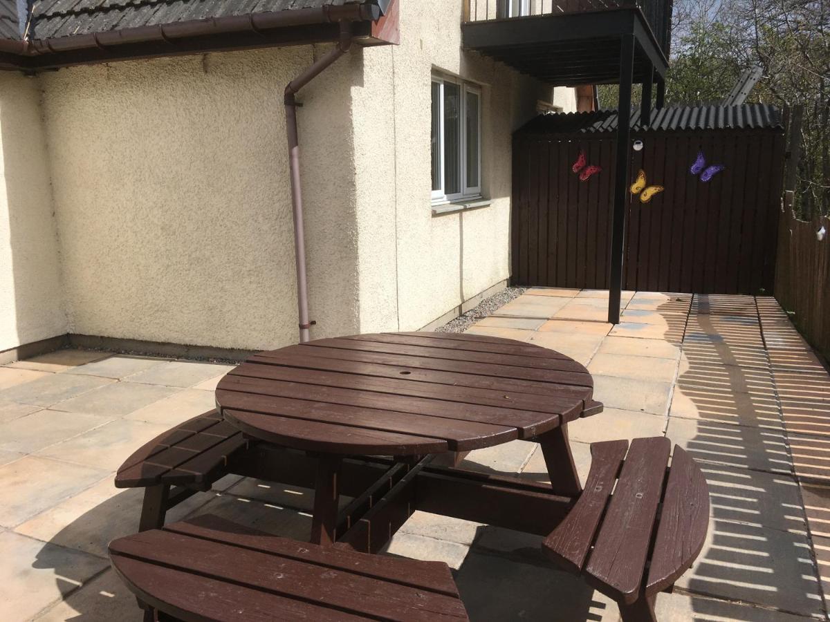 Riverbank Cottage ฟอร์ตวิลเลียม ภายนอก รูปภาพ